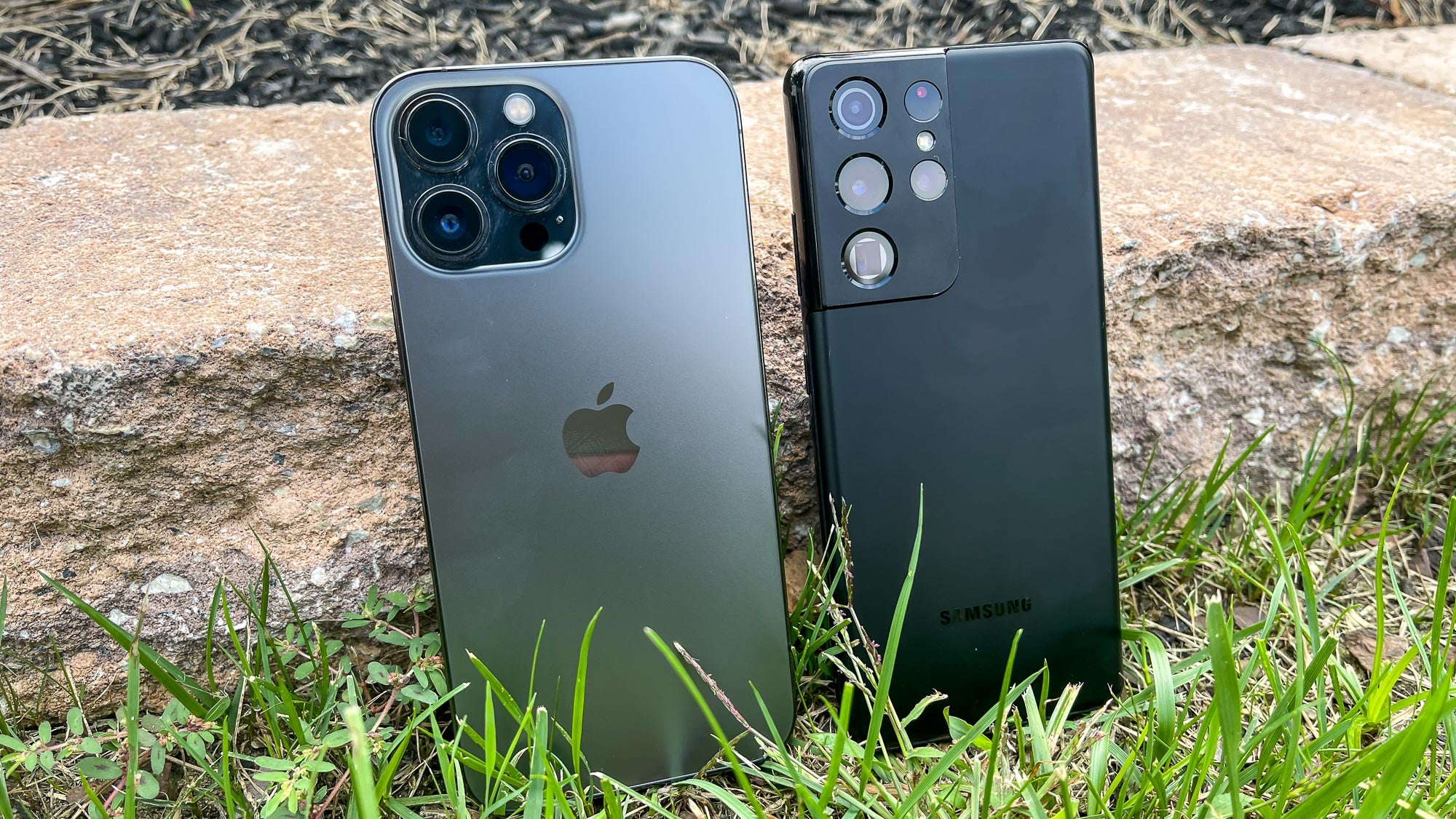 Stay Connected in Style Top Mobile Phones for Tech Enthusiasts