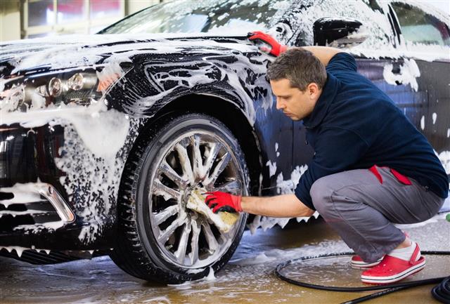 Unveiling the Magic of Automatic Car Wash Services Near Me