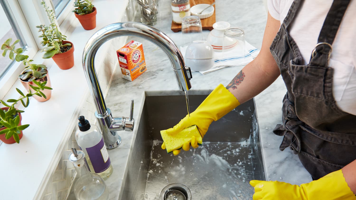 Your Guide to Essential Kitchen Cleaning Supplies