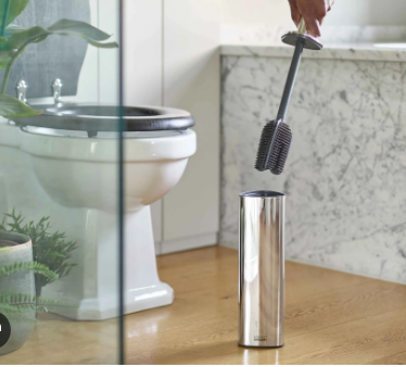 The Importance of Choosing the Right Toilet Brush and Cleaner for Your Home